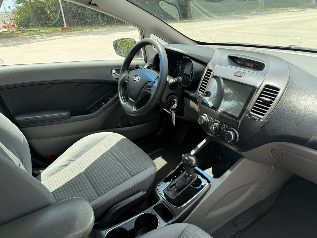 2017 KIA FORTE LX SEDAN 4D - 3KPFK4A7XHE090722 photo 14