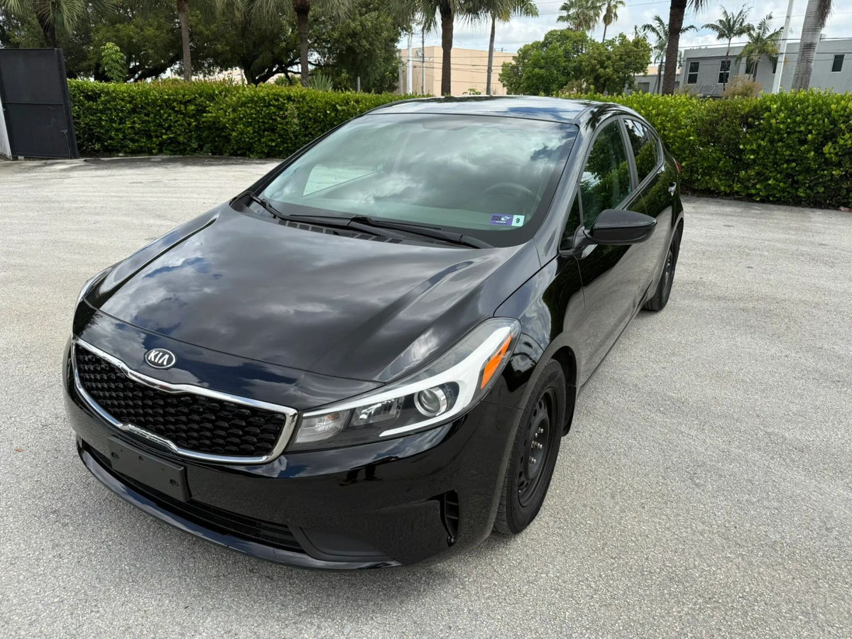 2017 KIA FORTE LX SEDAN 4D - 3KPFK4A76HE013085 photo 1
