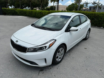 2017 KIA FORTE LX SEDAN 4D - 3KPFK4A7XHE090722 photo 1