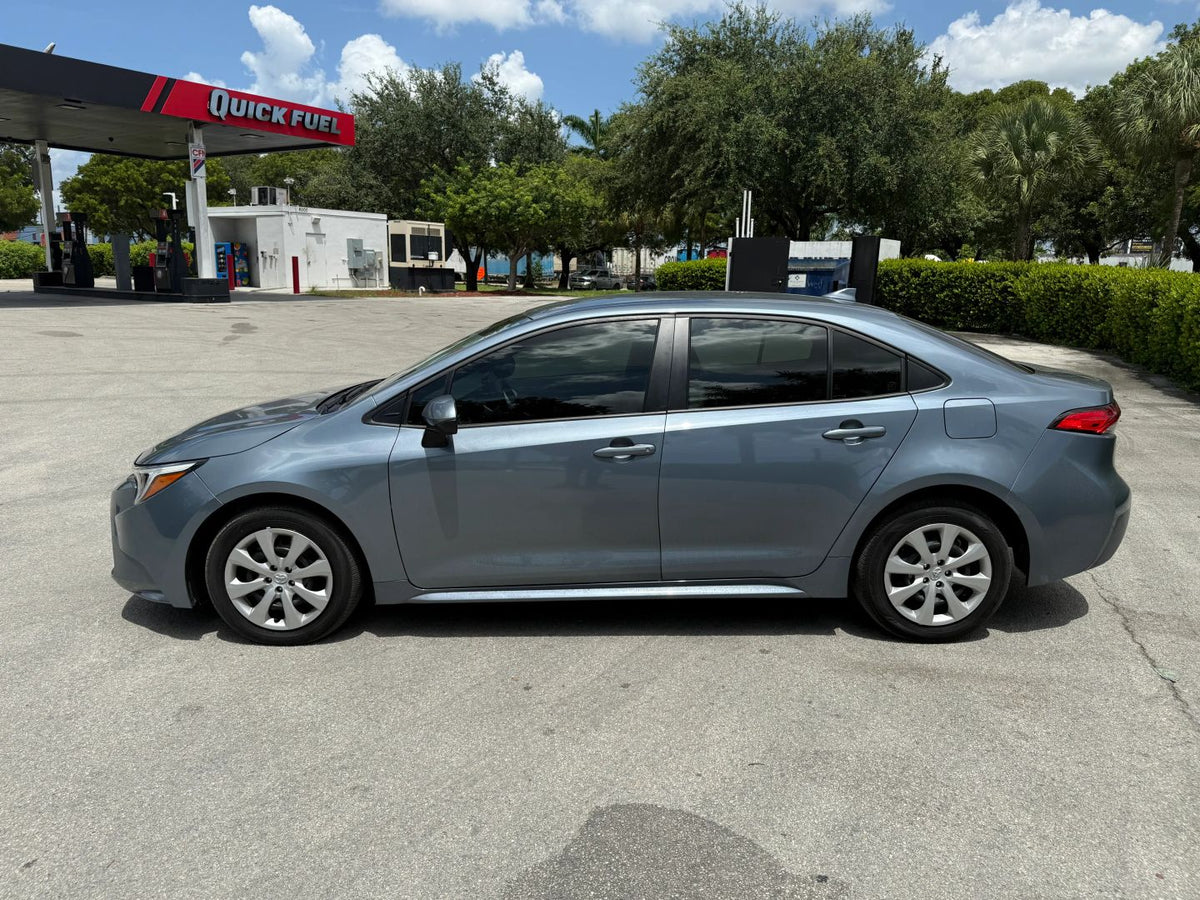 2026 TOYOTA COROLLA HYBRID LE SEDAN 4D - JTDBCMFE6T3122049 photo 4