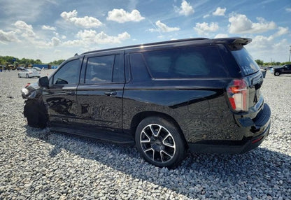 2023 Chevrolet Suburban RST - 1GNSCEKD4PR343579 photo 4