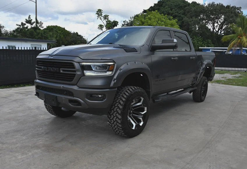 2019 Ram 1500 Big Horn - 1C6SRFFT4KN857566 photo 3