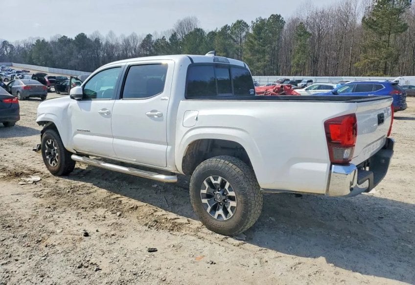 2020 Toyota Tacoma SR5 - 5TFAX5GNXLX174166 photo 4