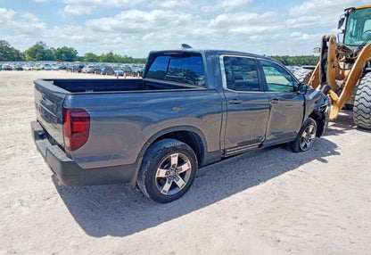 2025 Honda Ridgeline RTL - 5FPYK3F54SB014674 photo 4