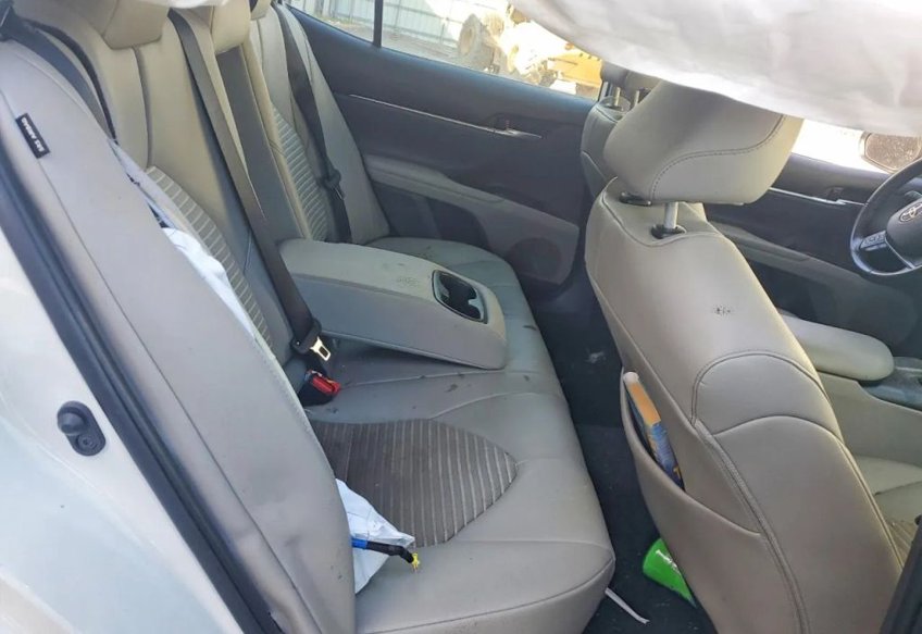 2022 Toyota Camry SE - 4T1G11AK6NU073192 photo 10