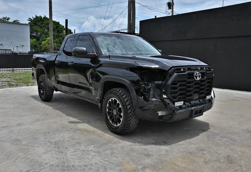 2023 Toyota Tundra SR5 - 5TFLA5DA7PX069778 photo 2