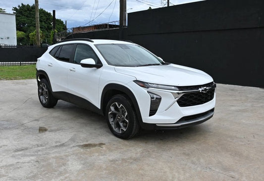 2025 Chevrolet Trax LT - KL77LHEP9SC119819 photo 2
