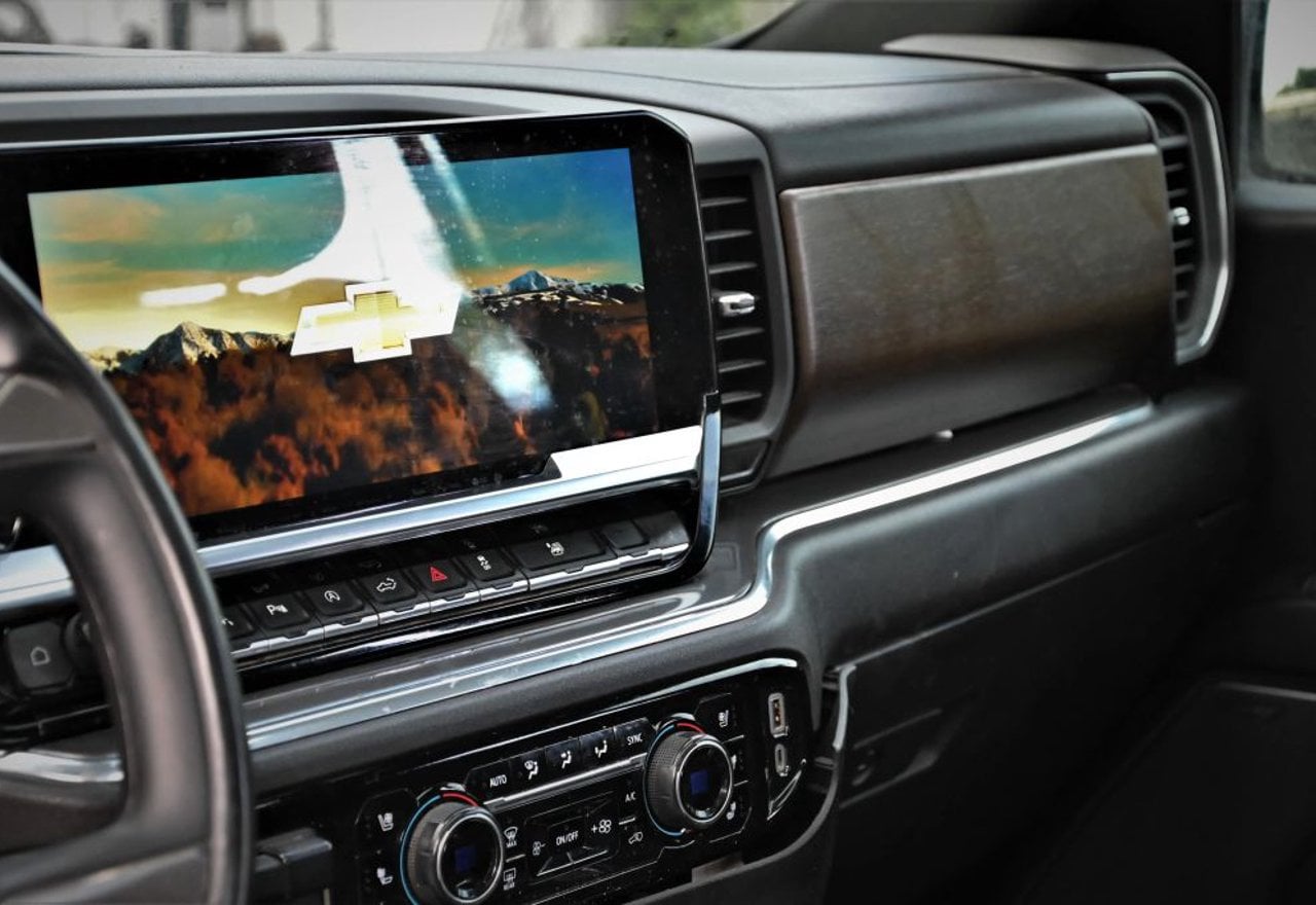 2023 Chevrolet Silverado 1500 High Country - 1GCUDJE87PZ278894 photo 26
