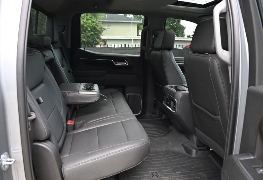2023 GMC Sierra 1500 SLT - 3GTUUDE88PG286827 photo 18