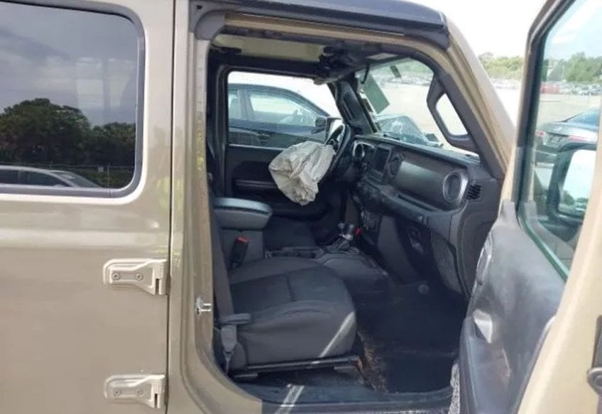 2020 Jeep Gladiator Sport S - 1C6JJTAGXLL167796 photo 10