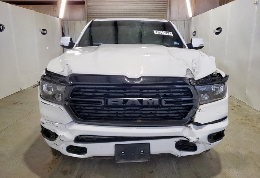 2020 Ram 1500 - 1C6RREFT4LN107742 photo 4