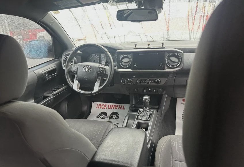 2018 Toyota Tacoma TRD Off-Road - 3TMCZ5AN6JM154379 photo 11