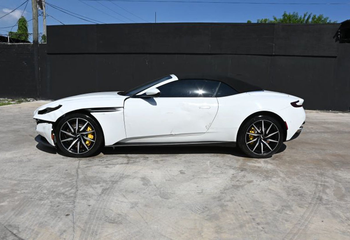 2020 Aston Martin DB11 Volante Convertible 2D - SCFRMFCW3LGM08889 photo 34
