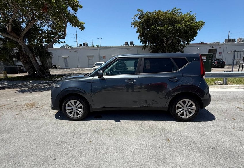 2020 Kia Soul - KNDJ23AU4L7106979 photo 6
