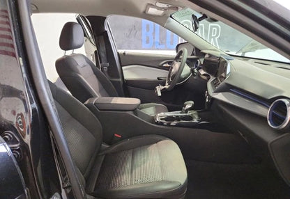 2025 Chevrolet Trax LT - KL77LHEP3SC172340 photo 8