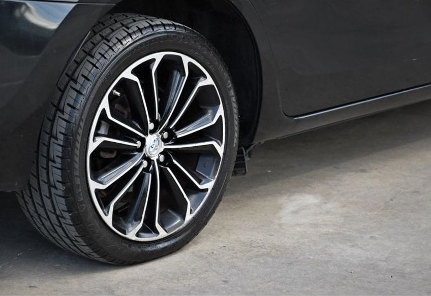 2015 Toyota Corolla S Sedan 4D - 2T1BURHE2FC407821 photo 2