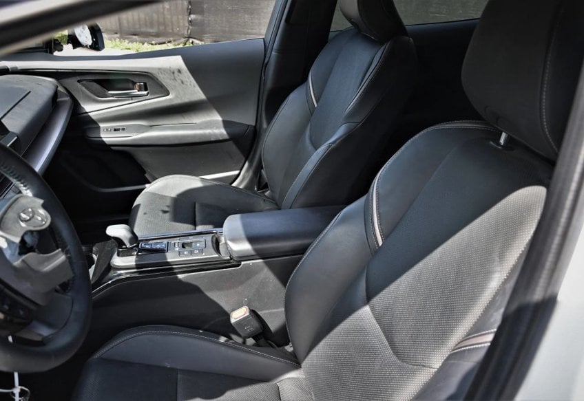 2023 Toyota Prius XLE - JTDACAAU1P3005039 photo 10