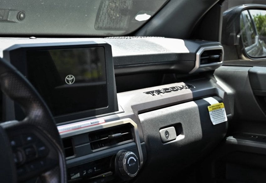 2025 Toyota Tacoma SR5 - 3TMLB5JN1SM168065 photo 9