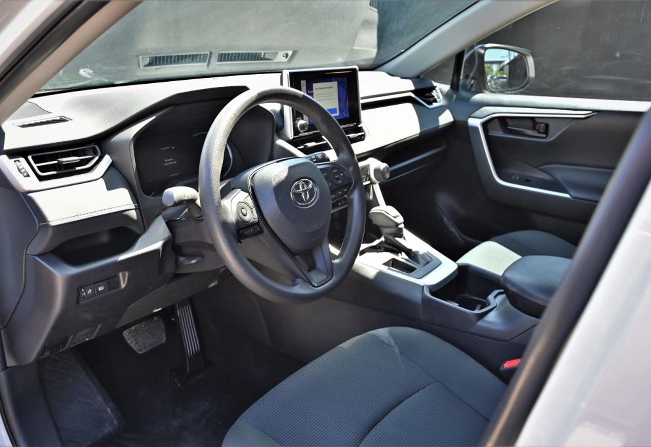 2024 Toyota RAV4 LE - 2T3H1RFV2RW316113 photo 32