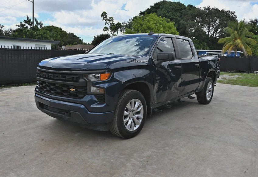 2022 Chevrolet Silverado 1500 Custom - 1GCPABEKXNZ590633 photo 2