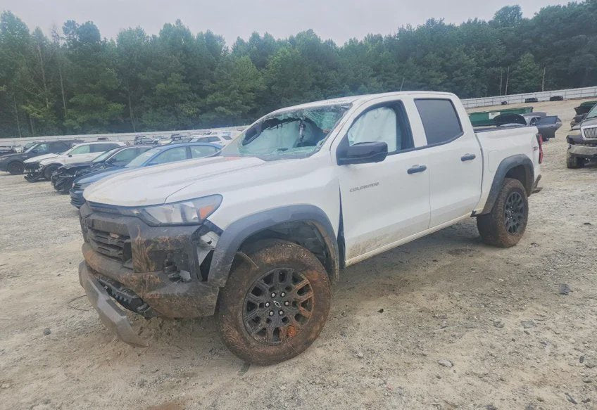 2026 Chevrolet Colorado Trail Boss - 1GCPTEEK5T1136426 photo 1