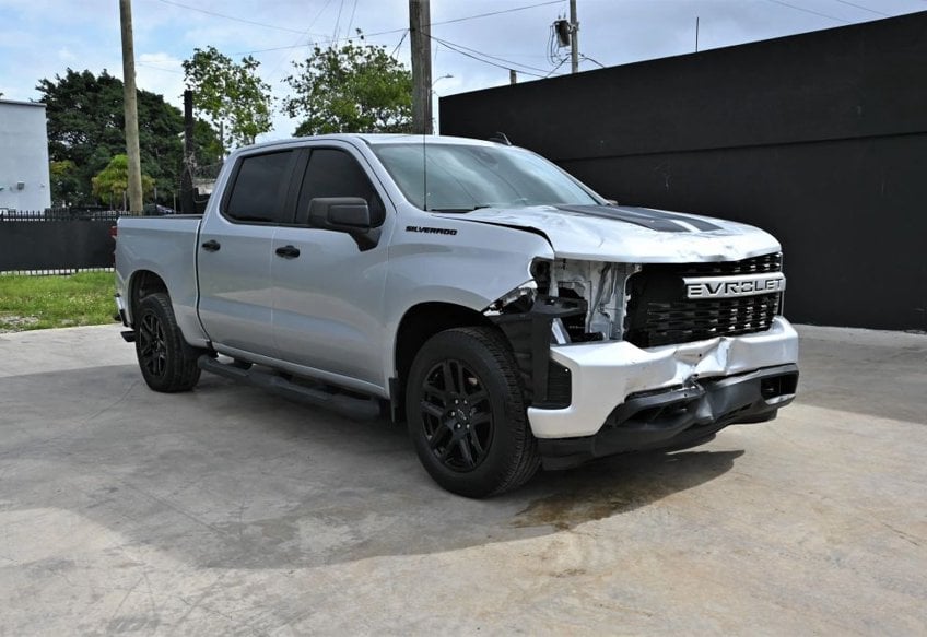 2022 Chevrolet Silverado 1500 Limited Custom - 1GCPWBEK4NZ158251 photo 2