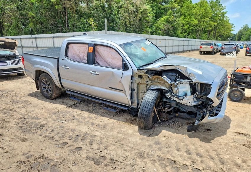 2019 Toyota Tacoma SR5 V6 - 3TMAZ5CN3KM079341 photo 4