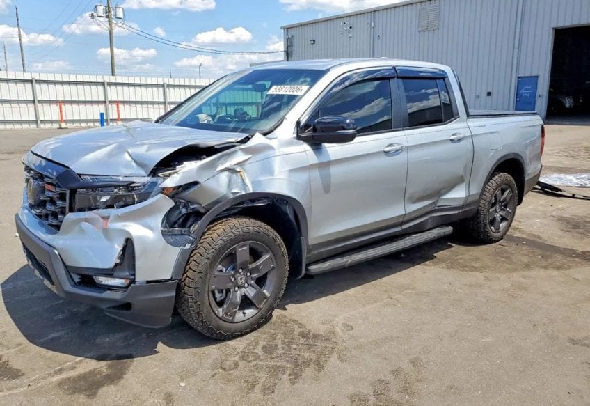2026 Honda Ridgeline TrailSport - 5FPYK3F64TB021456 photo 2