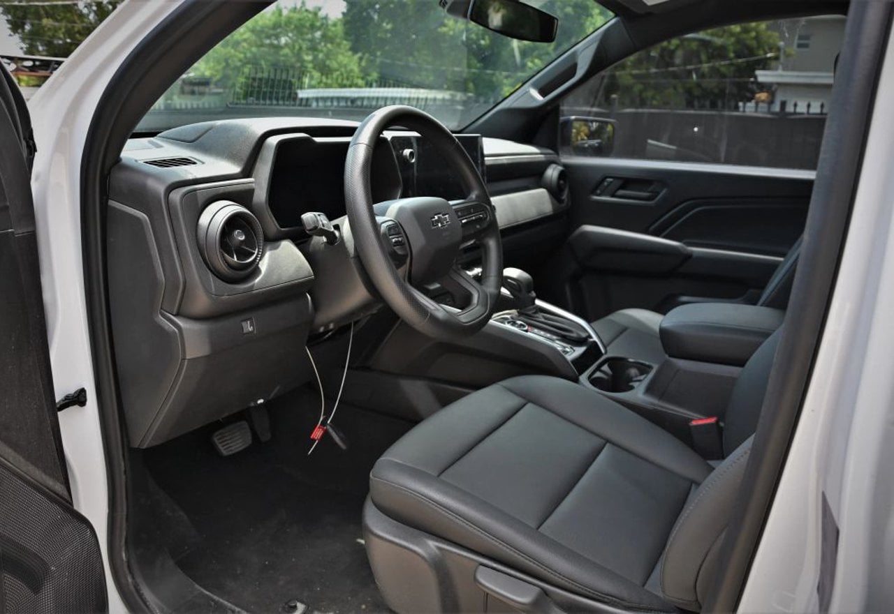 2024 Chevrolet Colorado Trail Boss - 1GCPTEEK5R1283418 photo 34