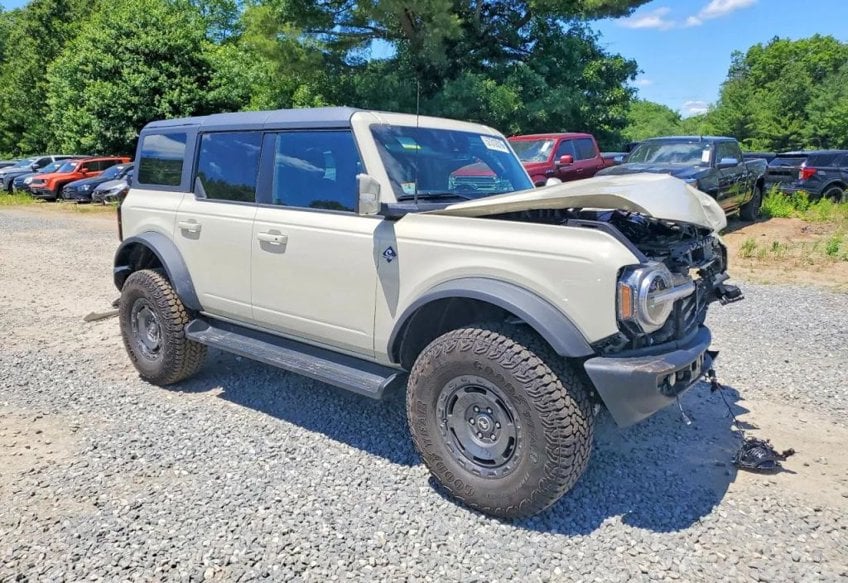 2025 Ford Bronco Outer Banks - 1FMEE8BH2SLB80653 photo 1