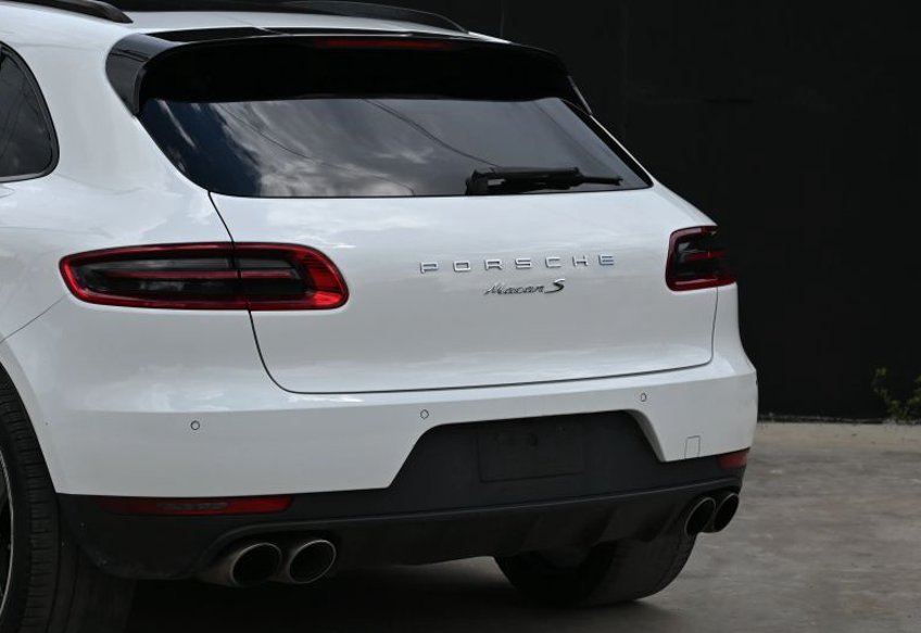 2016 Porsche Macan S Sport Utility 4D - WP1AB2A51GLB46466 photo 10