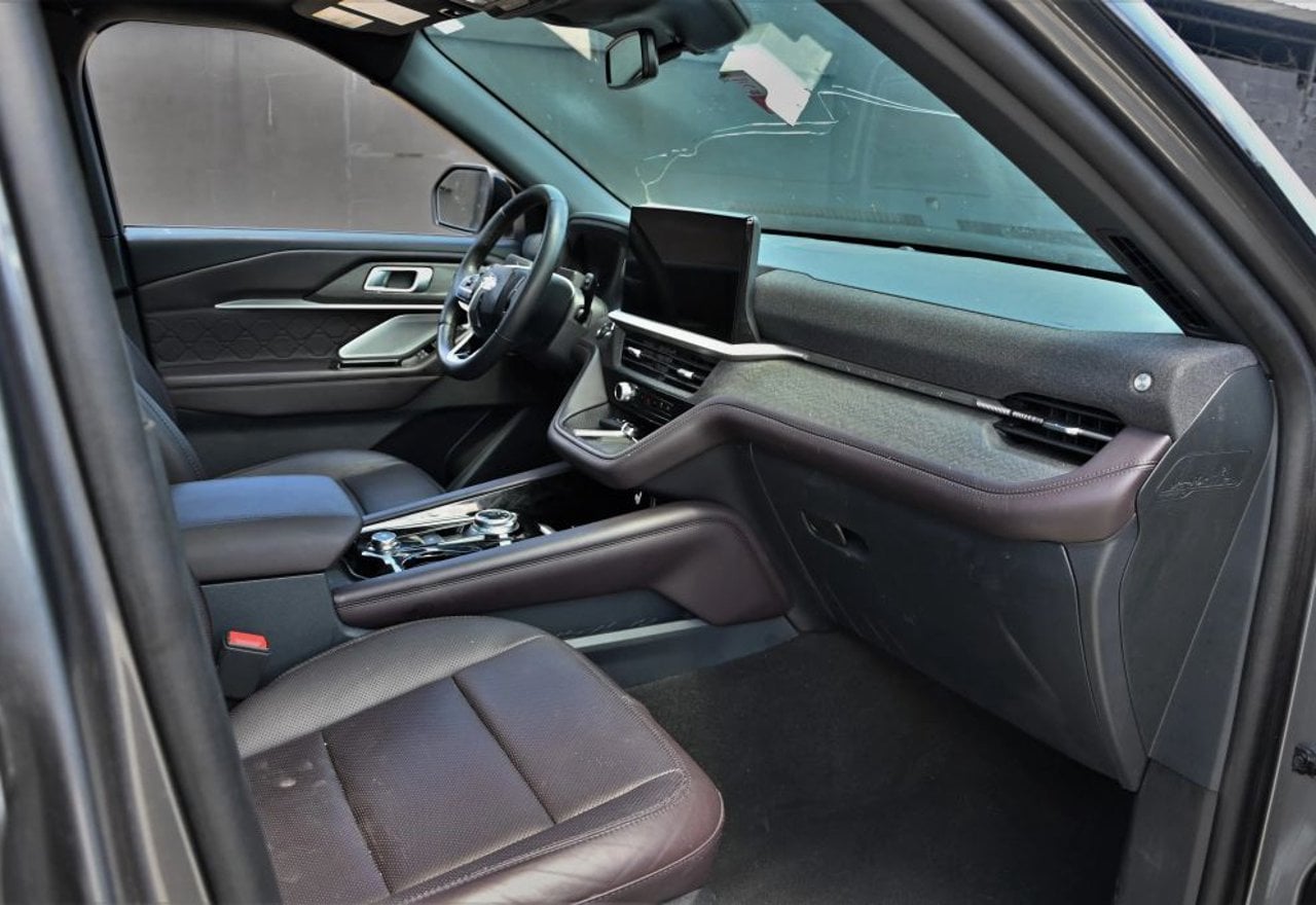 2025 Ford Explorer Platinum - 1FMUK8HH4SGB66807 photo 43