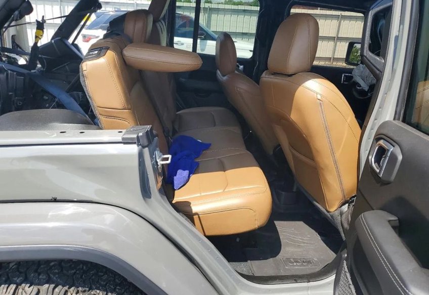 2023 Jeep Wrangler Sahara - 1C4HJXEG6PW571126 photo 10