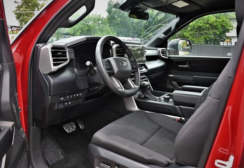 2025 Toyota Tundra SR5 - 5TFLA5EC8SX042176 photo 10