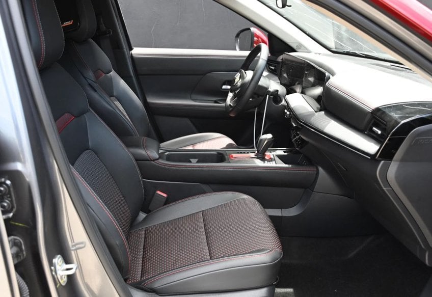 2025 Nissan Kicks SR - 3N8AP6DC4SL394233 photo 18