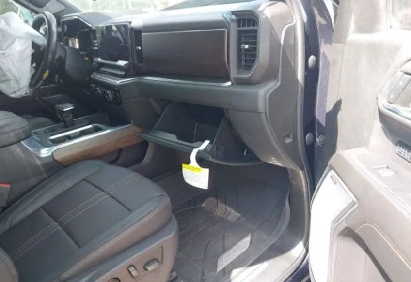 2023 Chevrolet Silverado 1500 High Country - 1GCUDJE86PZ244591 photo 10