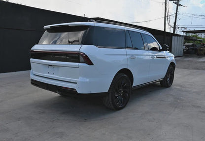 2025 Lincoln Navigator Reserve - 5LMJJ2LG8SEL03757 photo 3