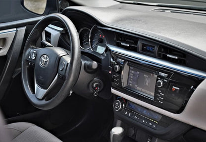 2015 Toyota Corolla LE Sedan 4D - 2T1BURHE8FC466517 photo 31
