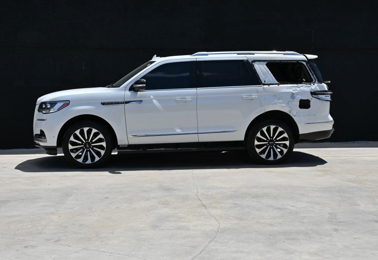 2023 Lincoln Navigator Reserve - 5LMJJ2KG8PEL02715 photo 30