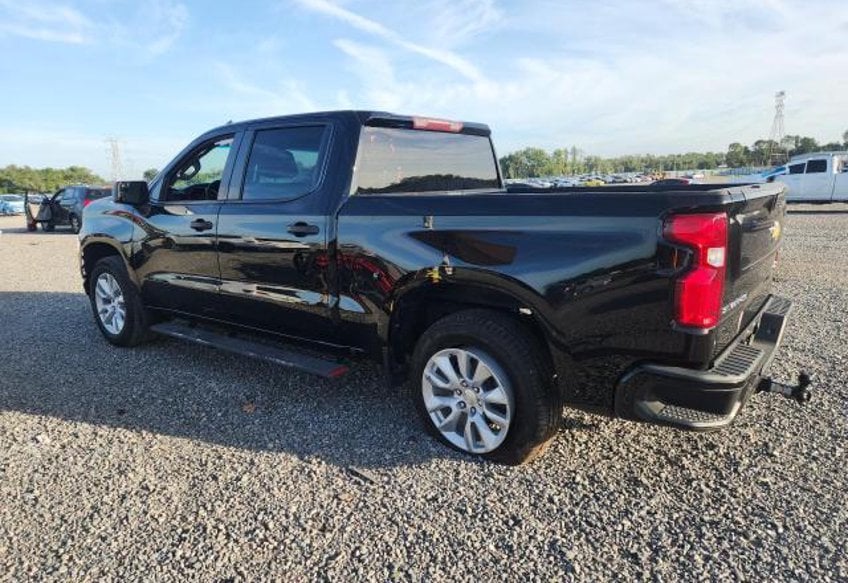 2021 Chevrolet Silverado 1500 Custom - 3GCPWBEKXMG366343 photo 2