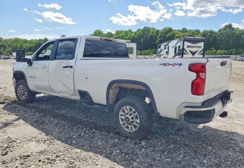 2025 Chevrolet Silverado 2500HD LT - 1GC1KNE79SF318779 photo 3
