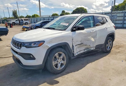 2023 Jeep Compass Latitude - 3C4NJDBN0PT559841 photo 2