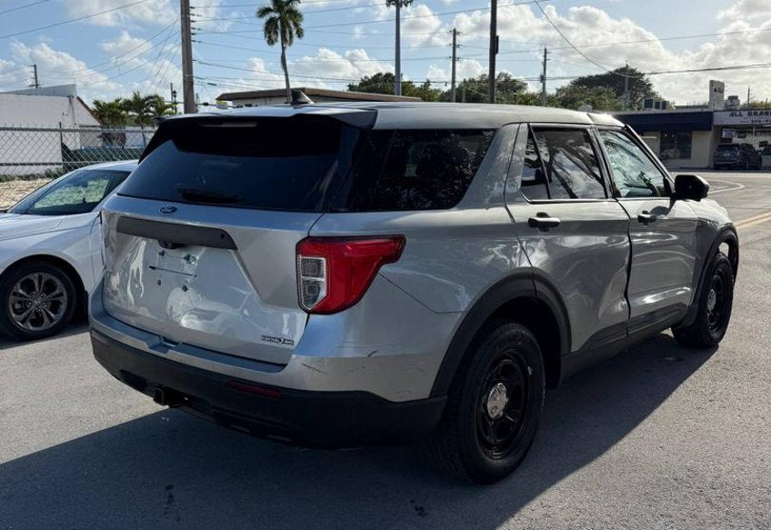 2023 Ford Explorer Police Interceptor Utility - 1FM5K8AB6PGB99096 photo 4