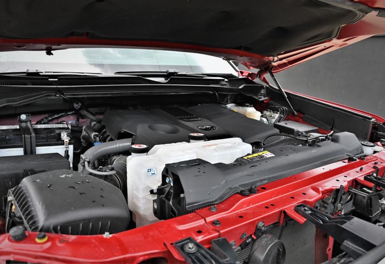 2025 Toyota Tundra SR5 - 5TFLA5EC8SX042176 photo 33