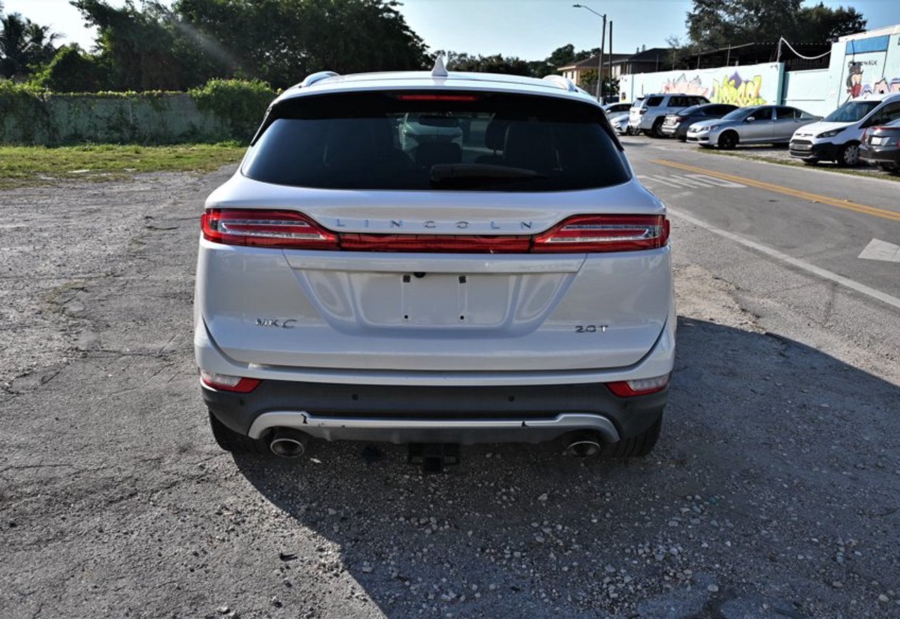 2017 Lincoln MKC Reserve Sport Utility 4D - 5LMCJ3C92HUL11058 photo 39