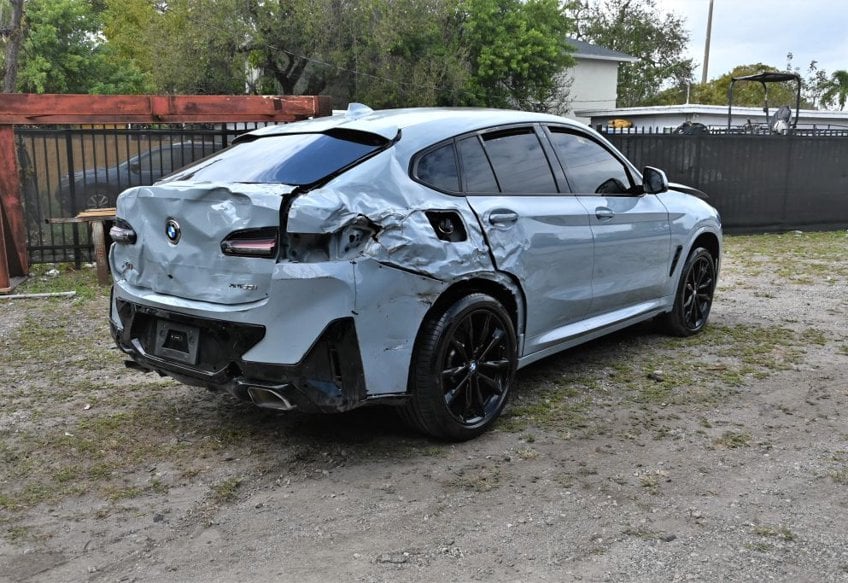2024 BMW X4 xDrive30i - 5UX33DT01R9X29946 photo 3