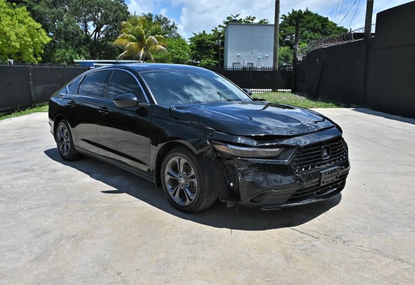 2023 Honda Accord EX - 1HGCY1F39PA006334 photo 1