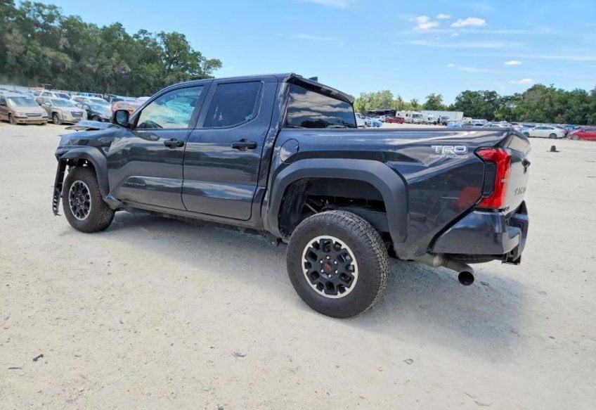 2025 Toyota Tacoma Limited Pickup 4D 5 ft - 3TMLB5JN3SM159514 photo 3