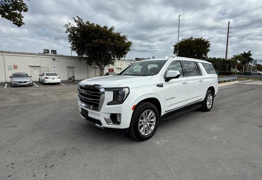 2024 GMC Yukon XL SLT - 1GKS2GKD6RR235432 photo 1