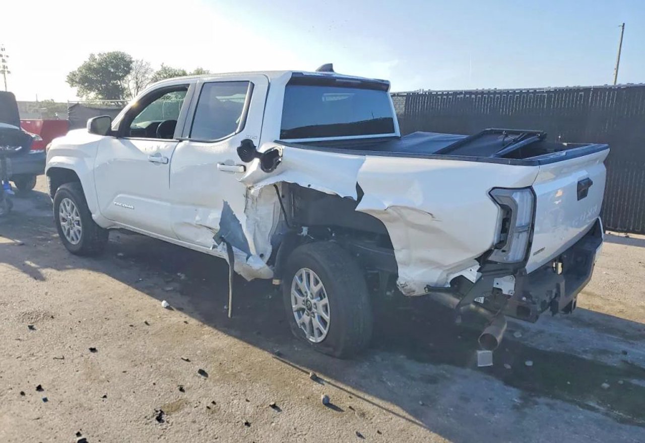 2025 Toyota Tacoma SR5 - 3TYKB5FN6ST028683 photo 15